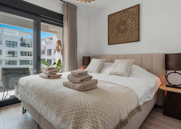 Casa Rosa - Prime Location With Pool And Parking Daire *