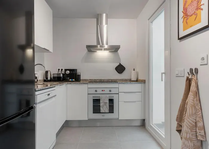 Casa Rosa - Prime Location With Pool And Parking Daire *