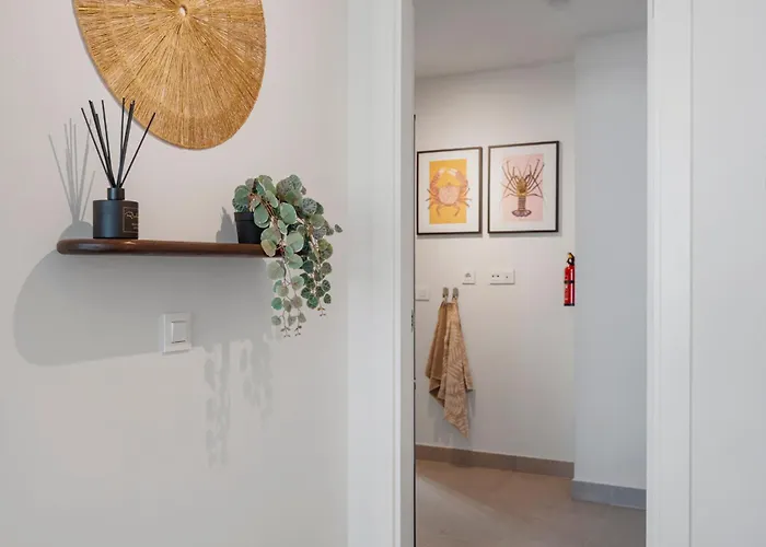 Casa Rosa - Prime Location With Pool And Parking Estepona