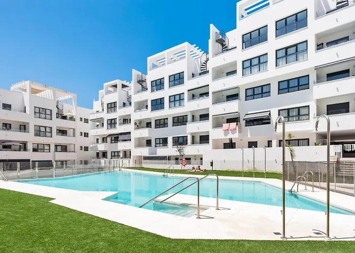 Daire Casa Rosa - Prime Location With Pool And Parking Estepona