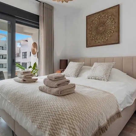 Casa Rosa - Prime Location With Pool And Parking Appartamento *